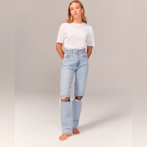 A&F Ultra High Rise 90s Straight Jeans in Medium Light Destroy, 26 Regular